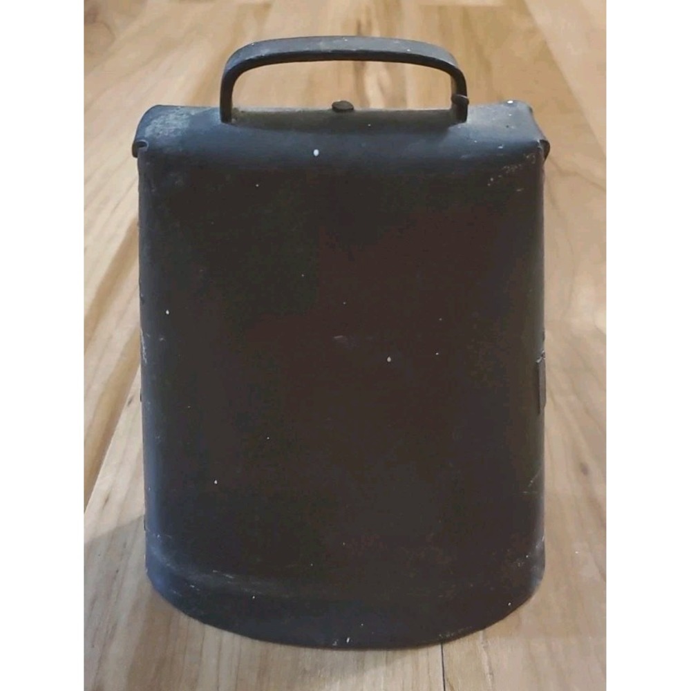 Antique Primitive‎ Riveted Metal Cow Bell Rustic Farmhouse